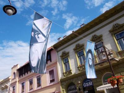 Művész-zászló kiállítás Csontváry halálának 100. évfordulójára